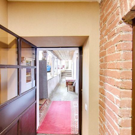 Hostel Pirosmani Тбилиси Екстериор снимка