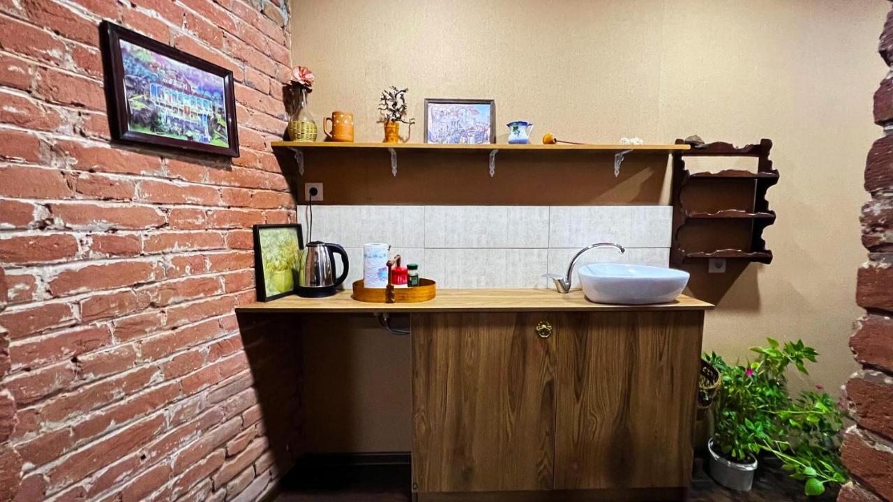 Hostel Pirosmani Тбилиси Екстериор снимка